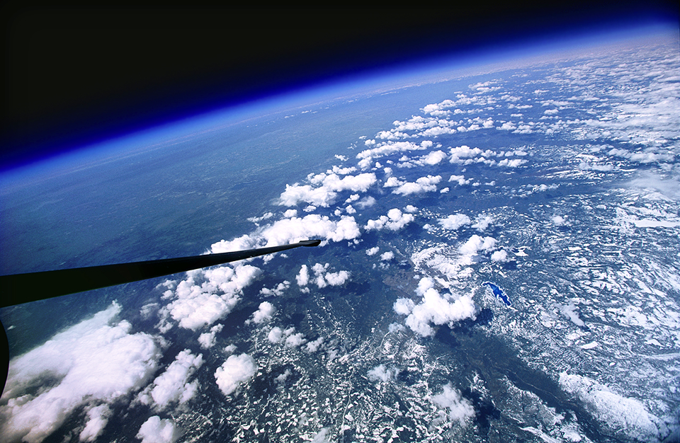 Flying above the Earth
